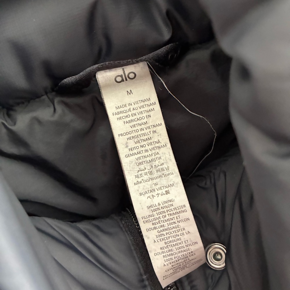ALO Gold Rush Puffer Jacket - Picture 11 of 14